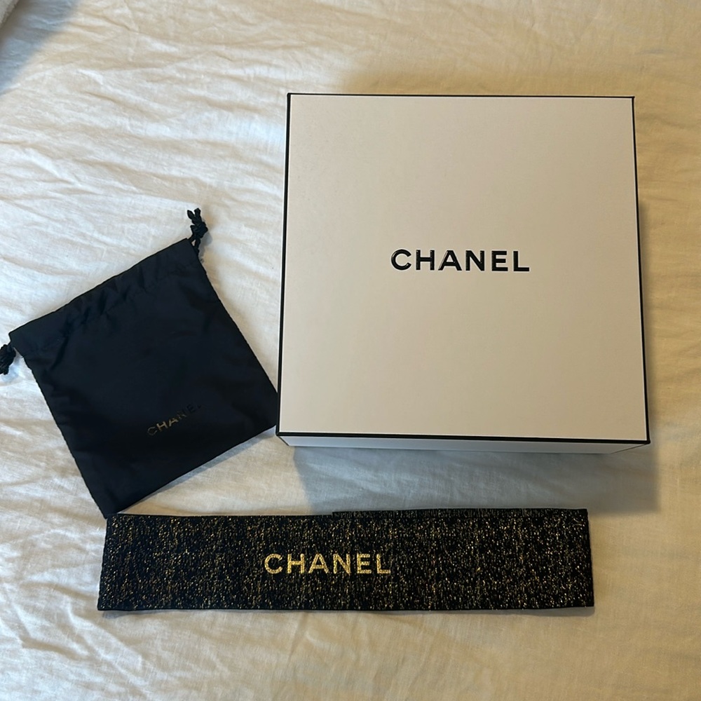 Chanel Box, Drawstring bag, Ribbon, tissue